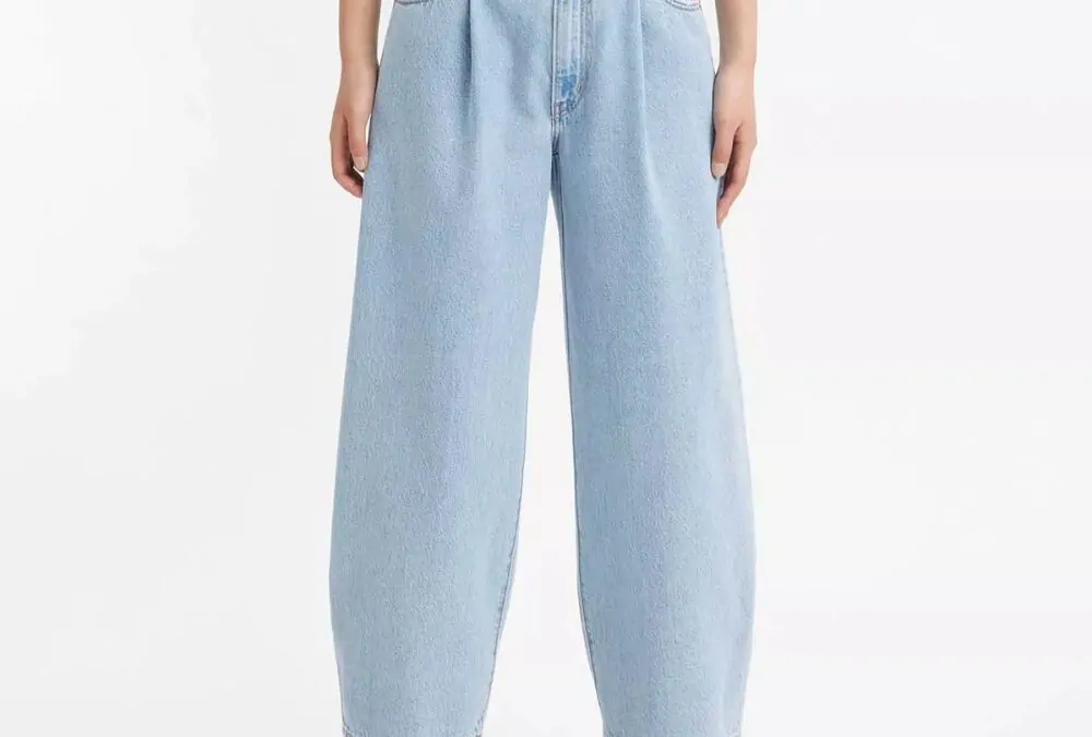 Calça Jeans Levi’s® Belted Baggy Clara Com Cinto por R$ 264,95